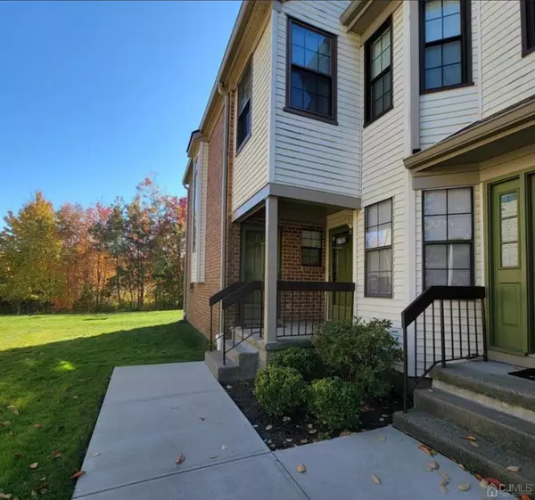 2704 Lighthouse LN,  Sayreville,  NJ 08859