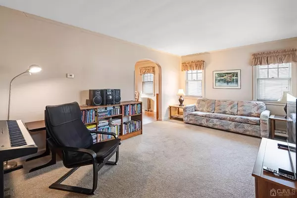 Bound Brook, NJ 08805,306 W Maple AVE