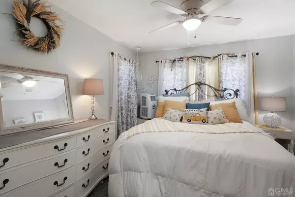 Brick, NJ 08723,328 Heritage DR