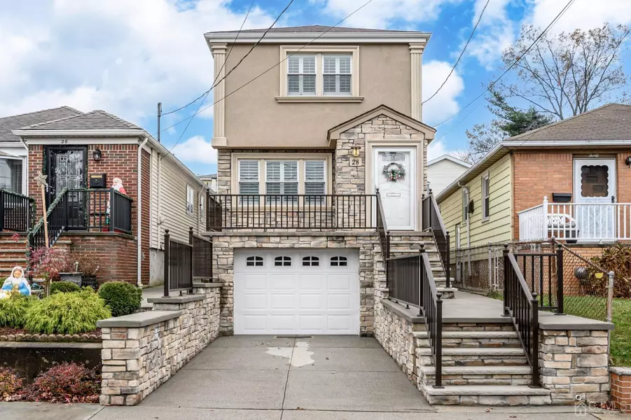 28 W 3rd ST W, Bayonne, NJ 07002