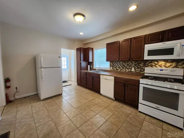 South Amboy, NJ 08879,154 george ST #1