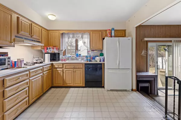 Milltown, NJ 08850,8 Mathison PL