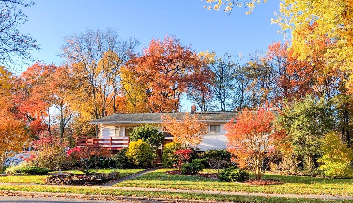 61 Stephenville Pkwy, Edison, NJ 08820