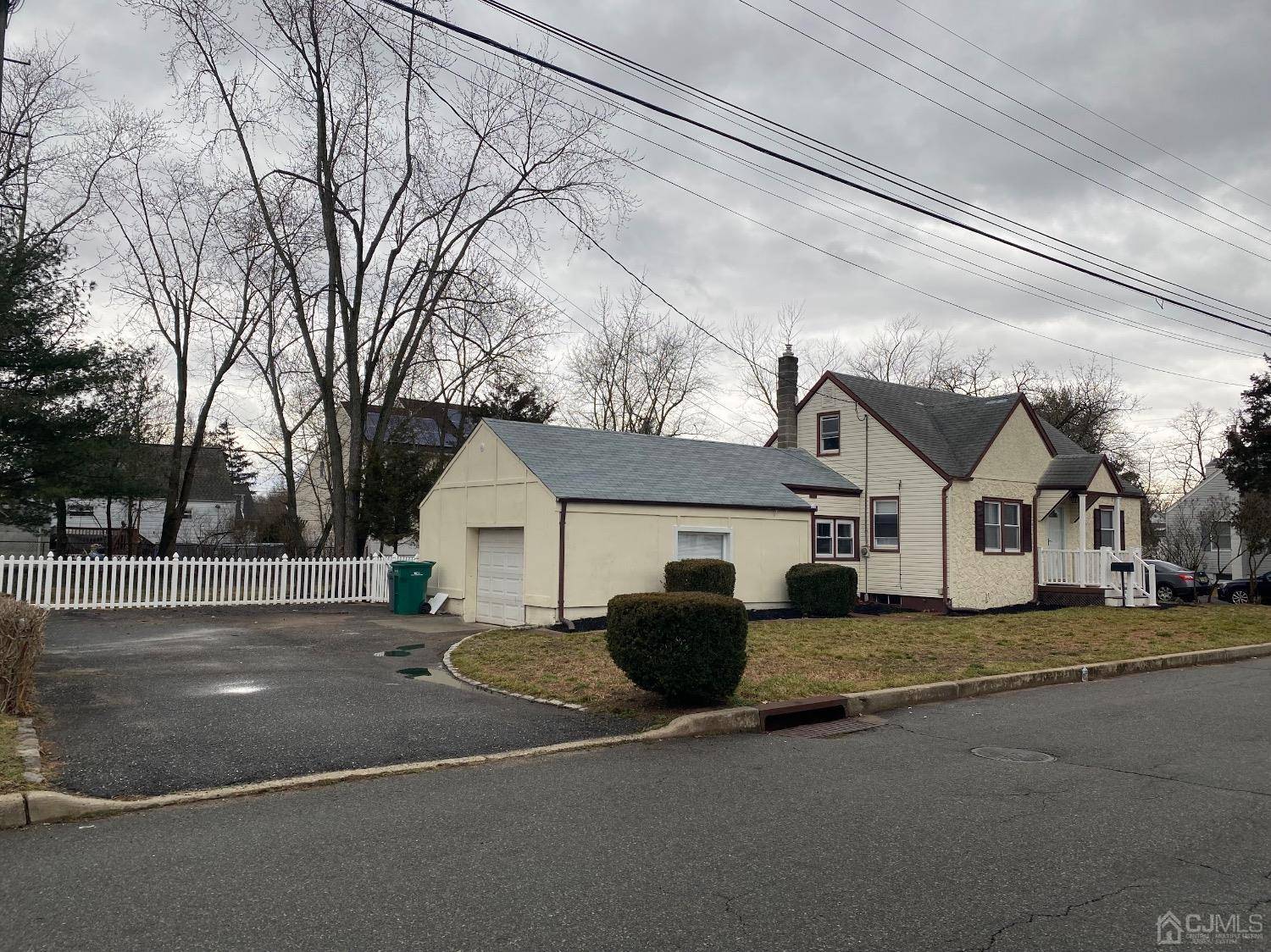 Old Bridge, NJ 08857,313 Park AVE