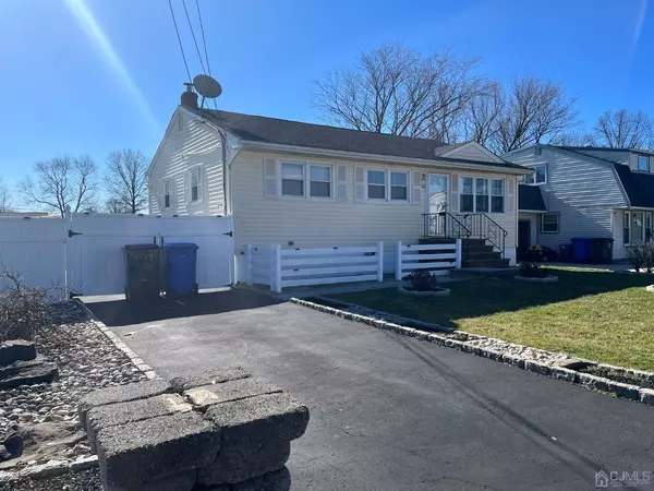 Iselin, NJ 08830,52 W Iselin Pkwy