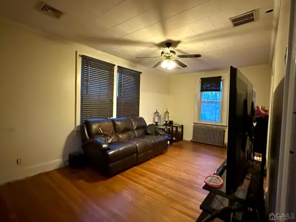 Franklin, NJ 08873,589 Jerome AVE