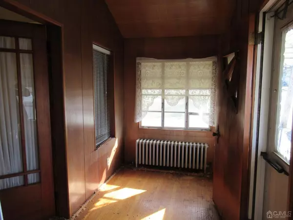 South Amboy, NJ 08879,435 Wilmont ST