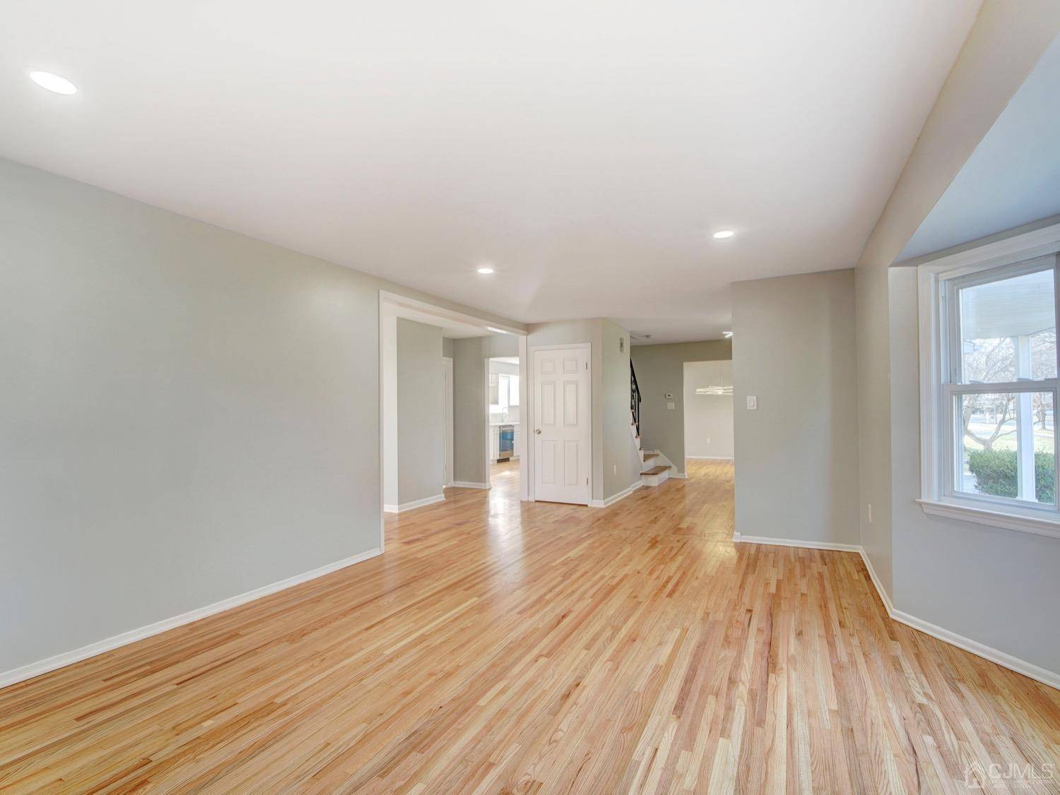 East Brunswick, NJ 08816,15 Appleby LN