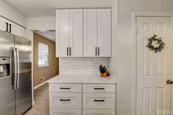 Fords, NJ 08863,59 Heritage LN