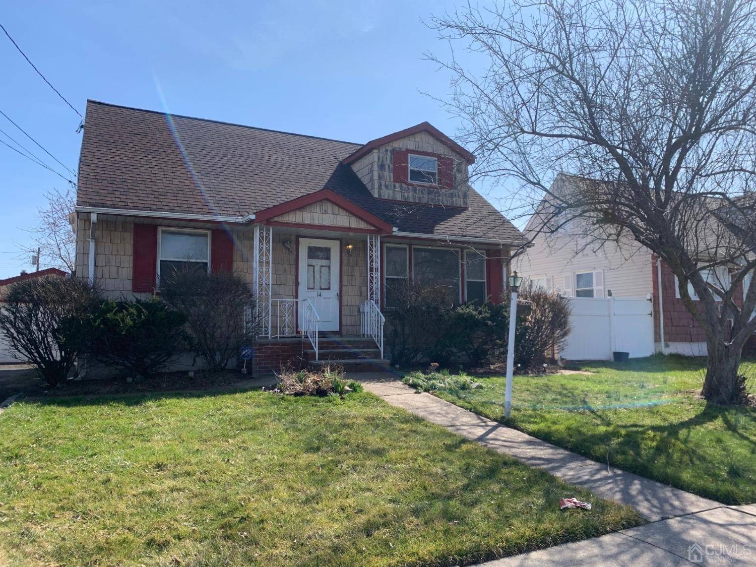 14 Tyler AVE,  Carteret,  NJ 07008