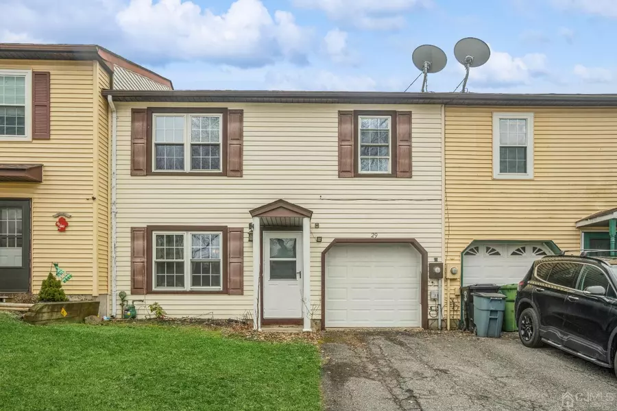 29 Lenape TRL, Washington Bor, NJ 07882