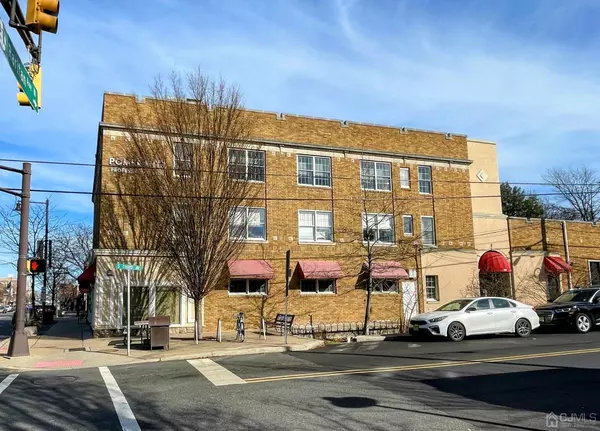 Highland Park, NJ 08904,300 Raritan AVE