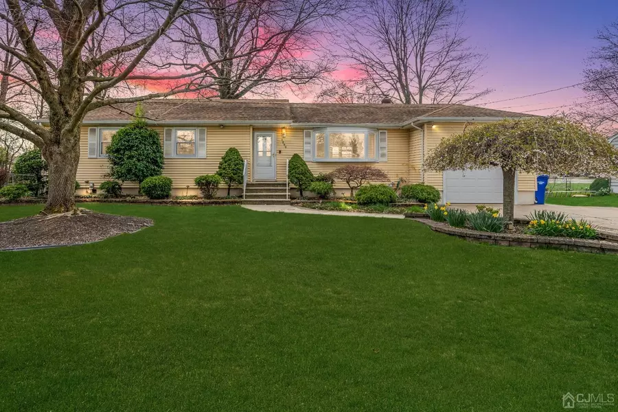 1290 Sioux RD, North Brunswick, NJ 08902