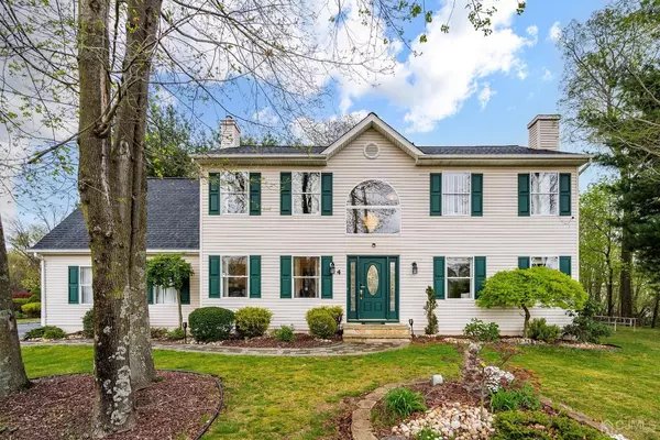 4 Wood AVE,  Englishtown,  NJ 07726