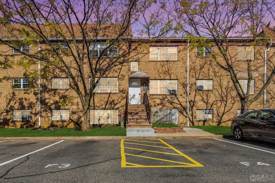 134 College DR, Edison, NJ 08817