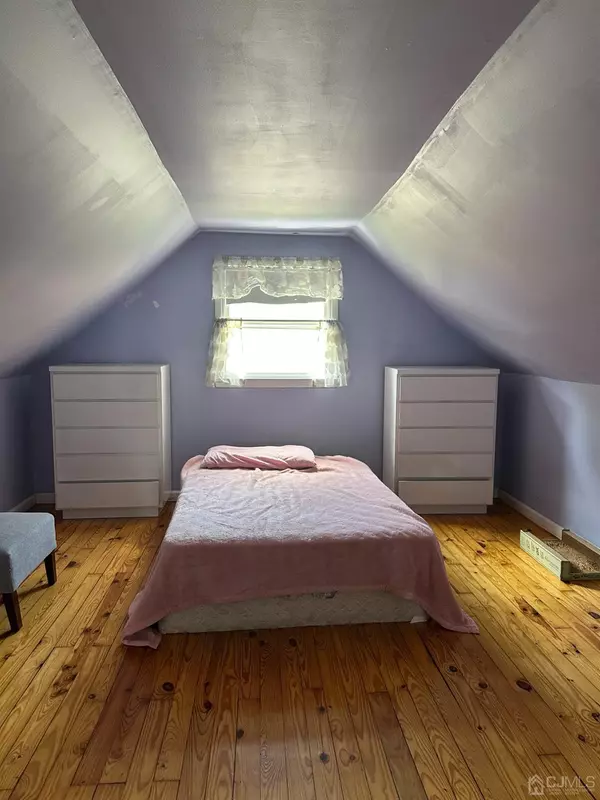 South Plainfield, NJ 07080,129 Conklin ST