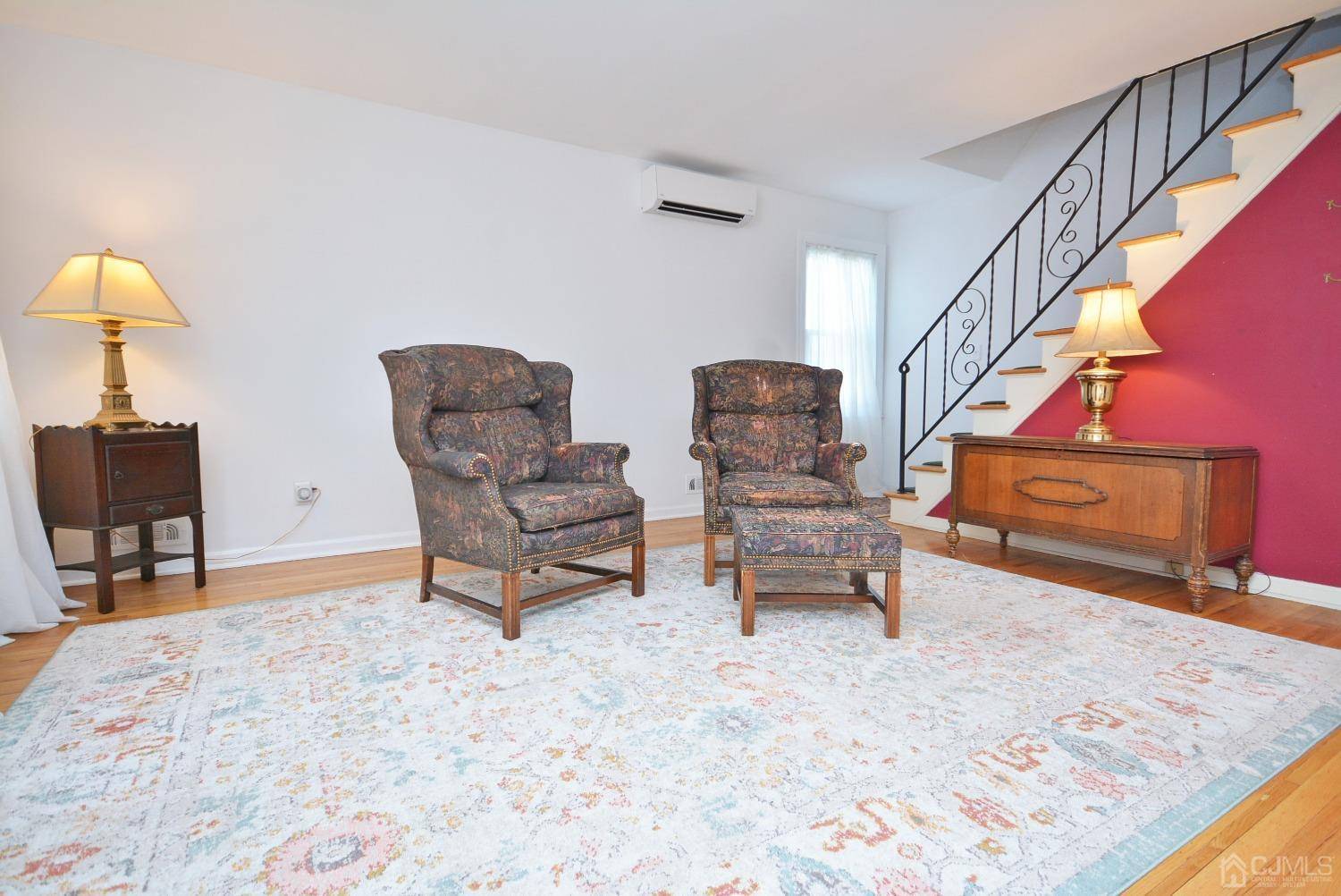 South Bound Brook, NJ 08880,79 Catherine ST