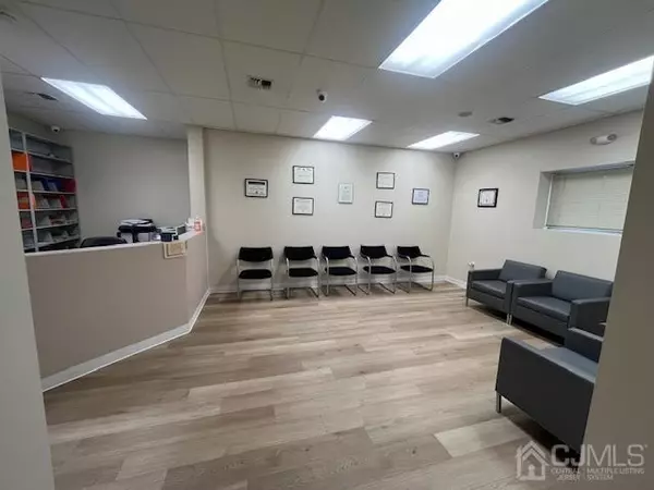 222 Easton AVE #B, New Brunswick, NJ 08901