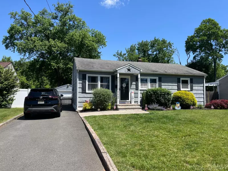 112 Cap LN, Middlesex, NJ 08846