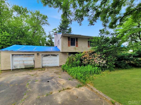 21 Vauxhall RD, East Brunswick, NJ 08816