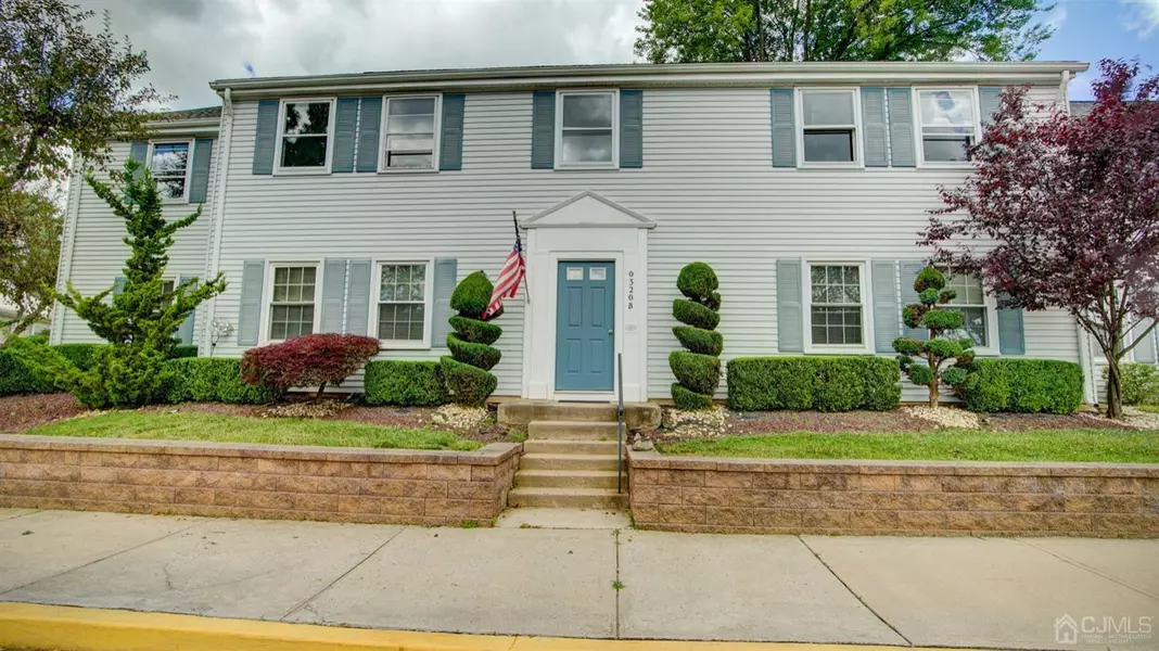 320 Sharon WAY #B, Monroe, NJ 08831