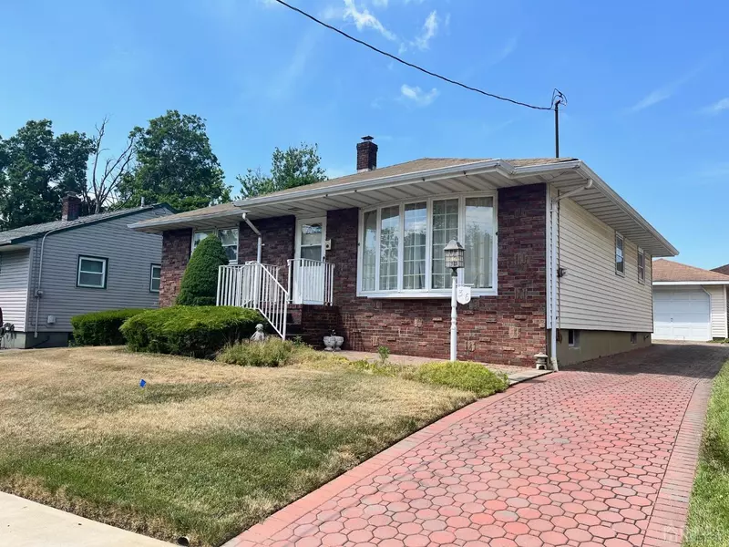 36 Lee AVE, Sayreville, NJ 08879