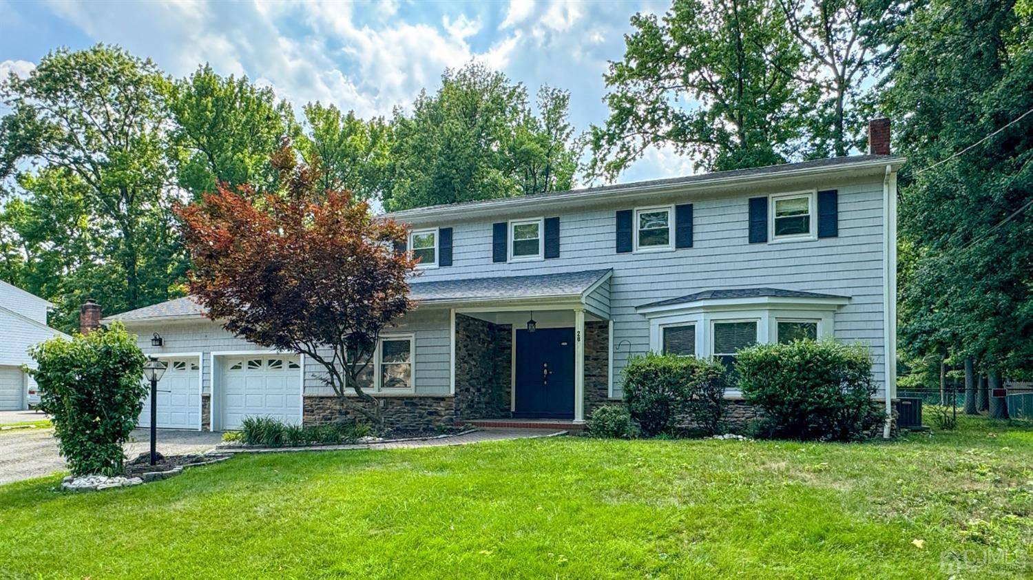 28 Sherwood RD, Edison, NJ 08820