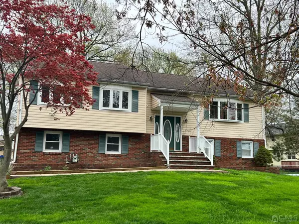 14 Mercer ST, Edison, NJ 08820