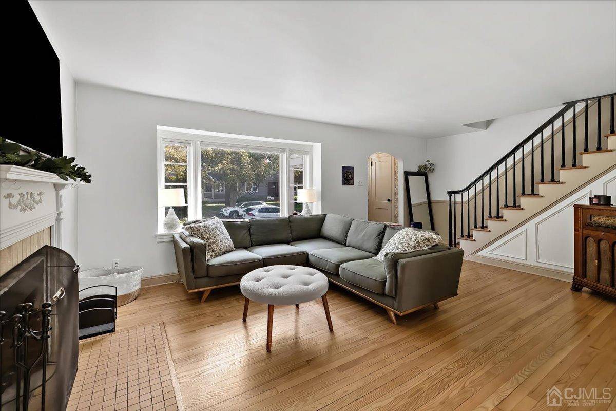 Milltown, NJ 08850,64 Highland DR