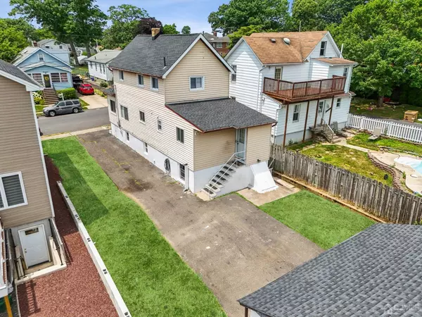 Sayreville, NJ 08872,18-18 Outlook AVE