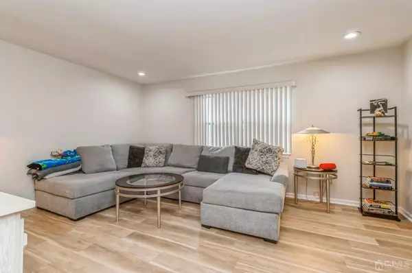 Sayreville, NJ 08859,7 Sherbone PL