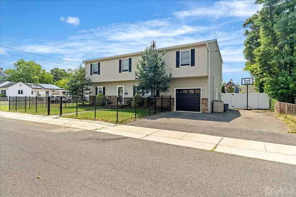 Keansburg, NJ 07734,60 Maple AVE