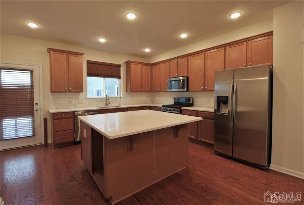 North Brunswick, NJ 08902,46 Fleet ST