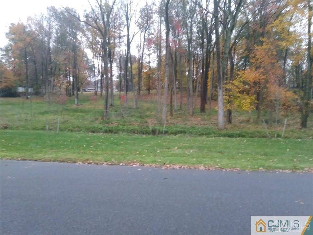 14 Parson PL, Colonia, NJ 07067