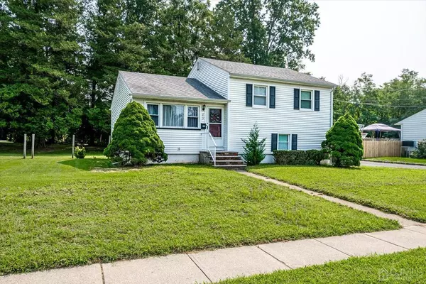 213 Schillaci LN, South Plainfield, NJ 07080