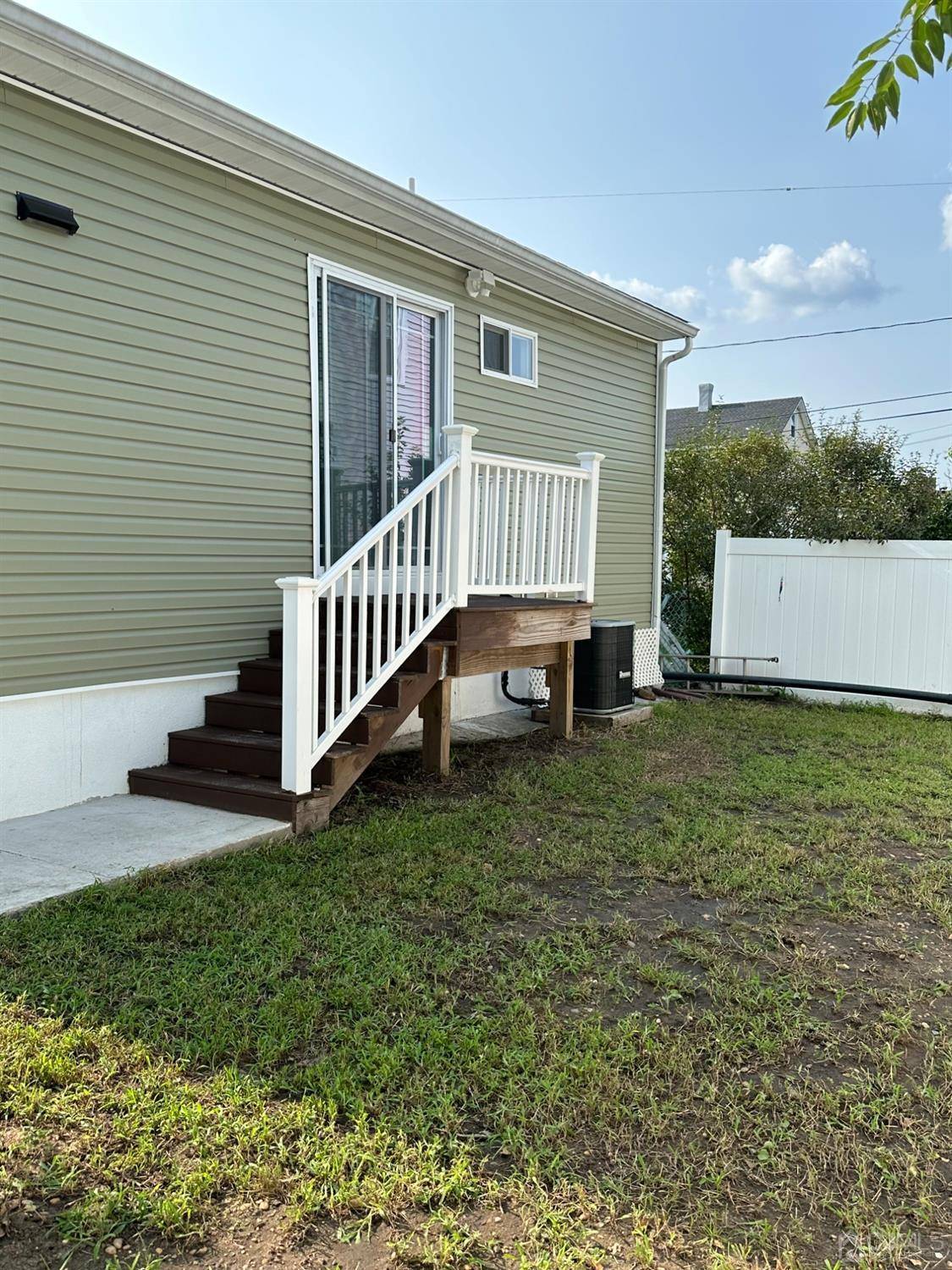 South River, NJ 08882,13 Center ST