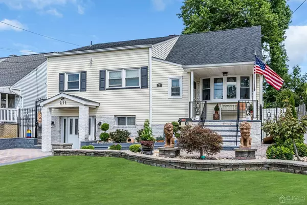 211 Arlington DR, Fords, NJ 08863