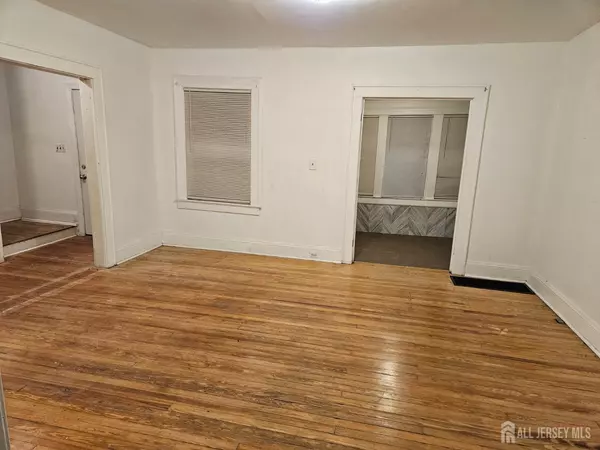 Dunellen, NJ 08812,203 S Washington AVE S