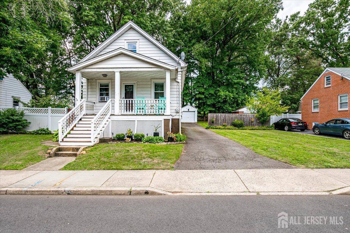 27 Liberty ST,  Fords,  NJ 08863