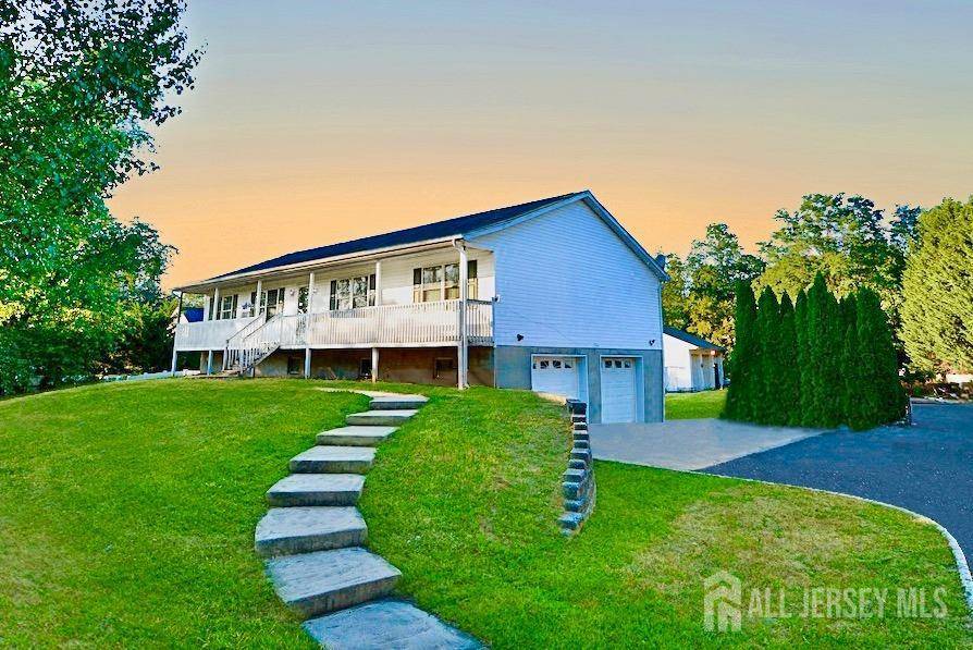 802 Adelphia RD, Howell, NJ 07728