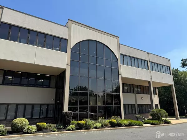 North Brunswick, NJ 08902,622 Georges RD #1-2