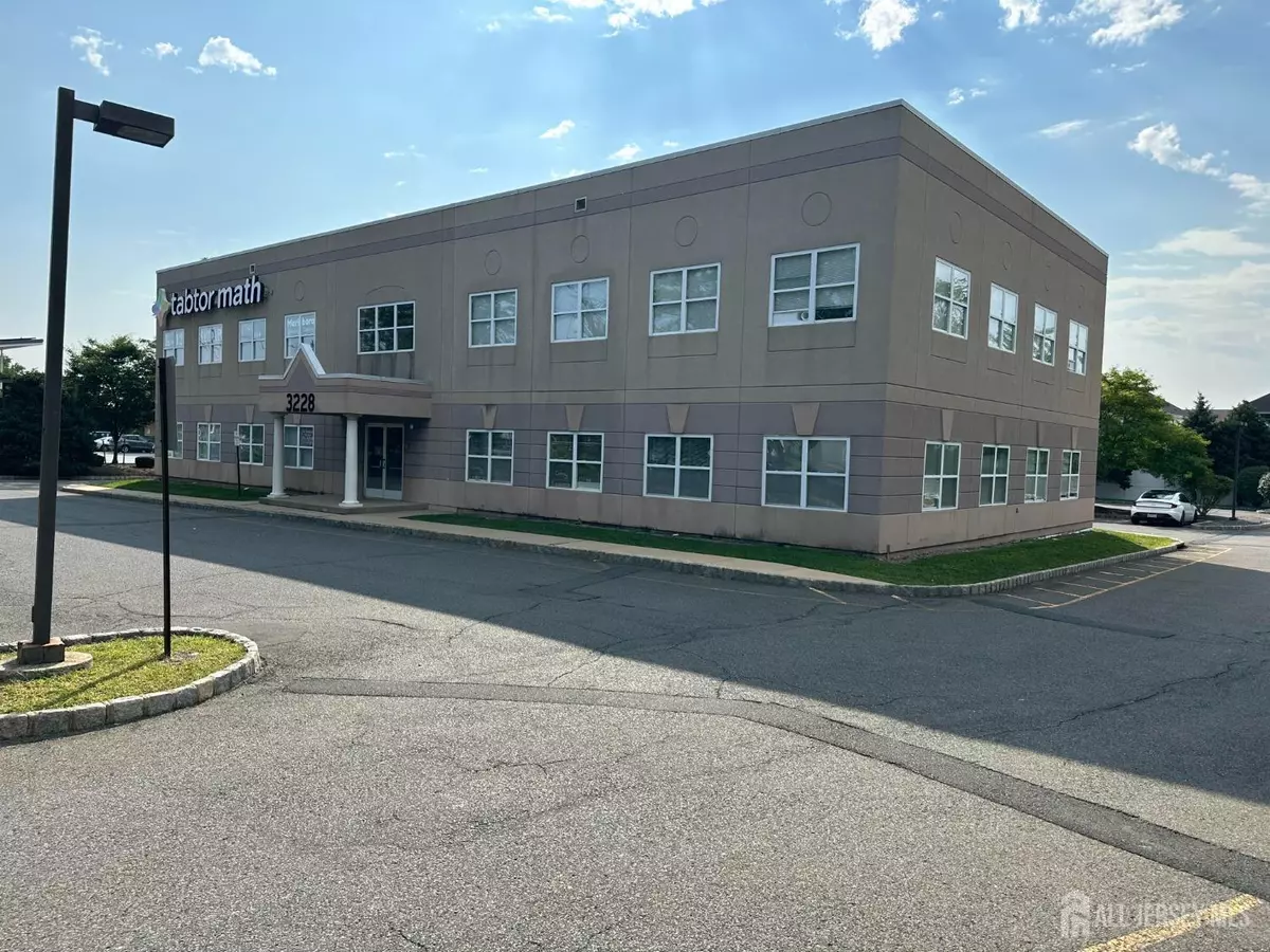 South Brunswick, NJ 08824,3228 State Route 27