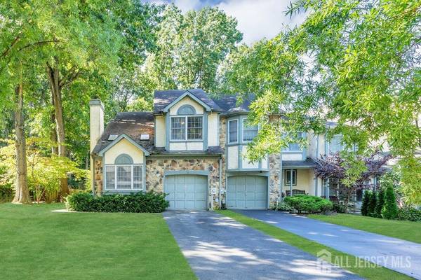 13 Dorchester DR, East Brunswick, NJ 08816