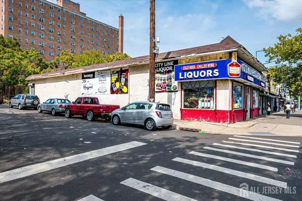 Newark, NJ 07114,955 Frelinghuysen AVE #957