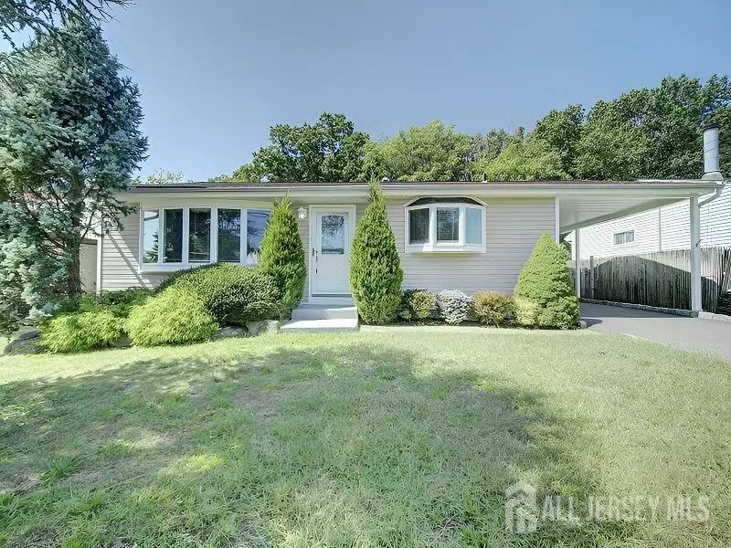 151 Kendall DR, Sayreville, NJ 08859