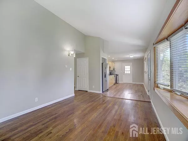 Sayreville, NJ 08859,151 Kendall DR