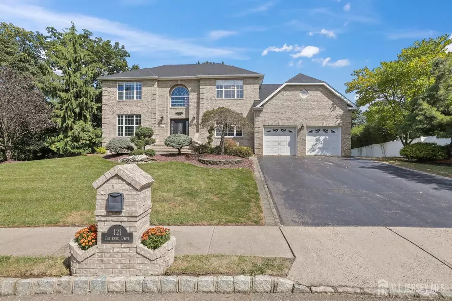 121 Cheyenne DR, Marlboro, NJ 07751