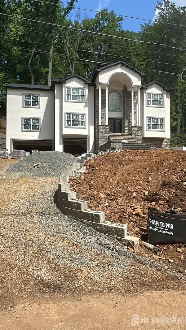 79 PARK PL, Watchung, NJ 07069