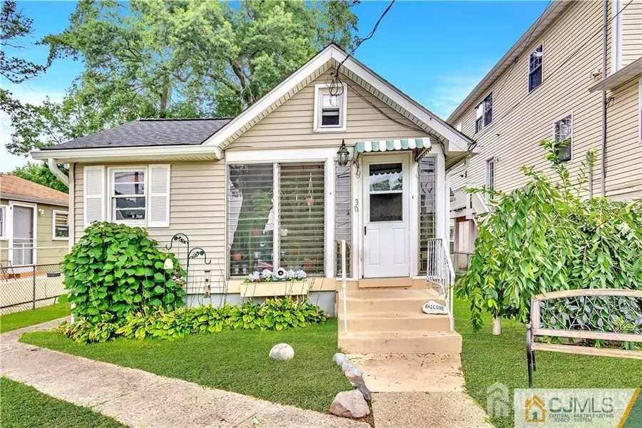 30 Shadyside AVE, Keansburg, NJ 07734