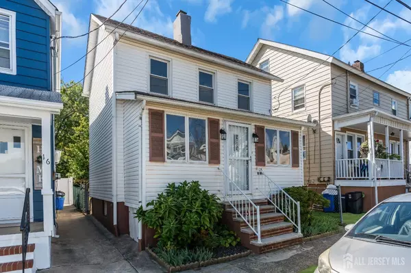 18 Gordon ST, South River, NJ 08882